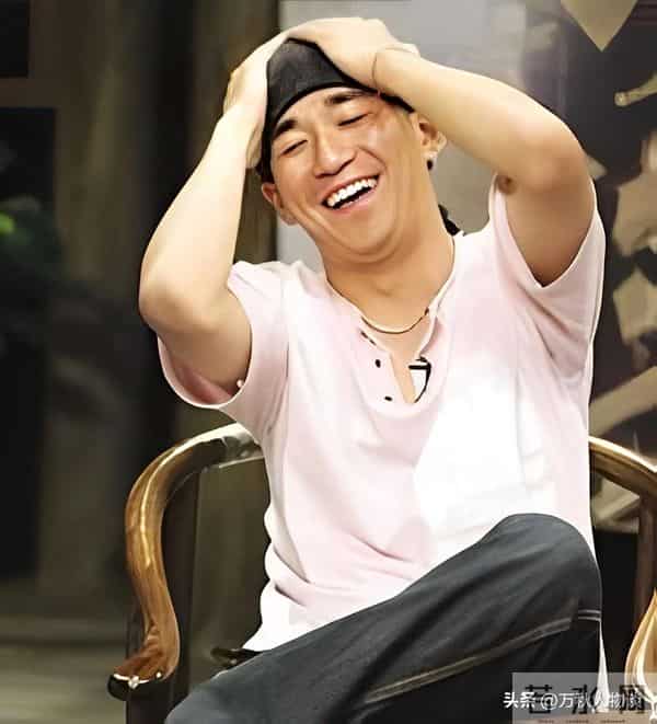 分手22年，被暴打的童瑶再次官宣喜讯，成为张默高攀不起的存在！