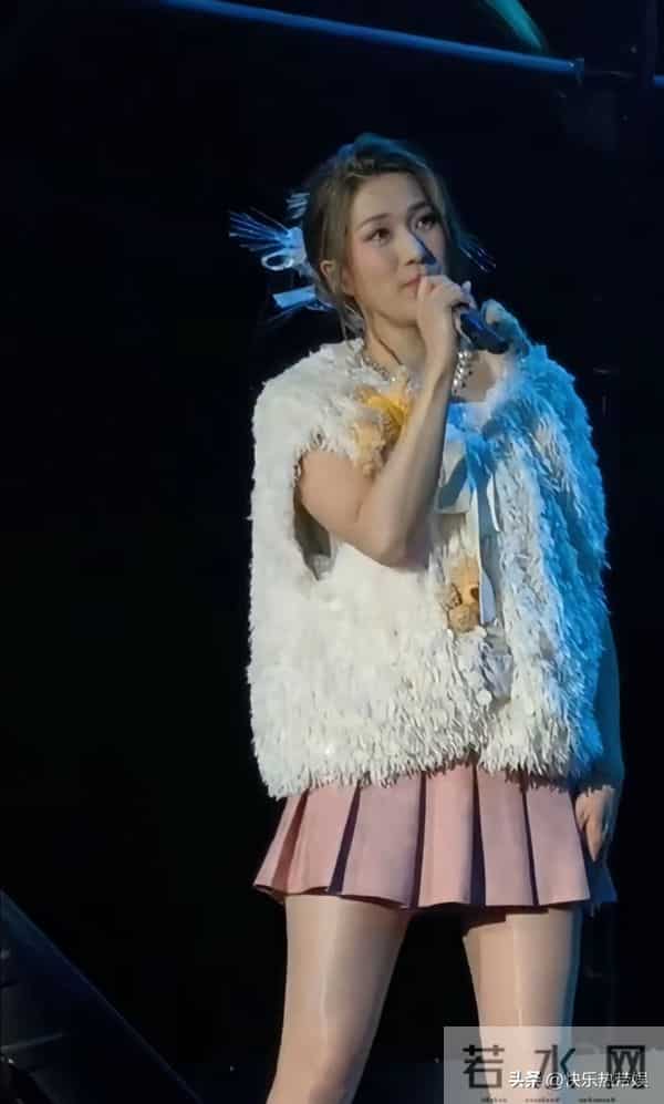 又闹乌龙！钟嘉欣回应婚变，否认起诉丈夫，两人正在筹备十周年庆