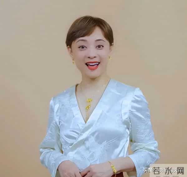 孙俪最新状态被吐槽，眼窝凹陷，黑眼圈很重，老气横秋