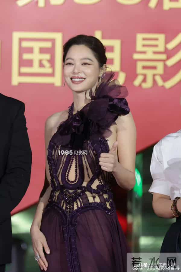 11.15新鲜事：杨紫、关晓彤、易烊千玺、迪丽热巴、倪妮、田曦薇