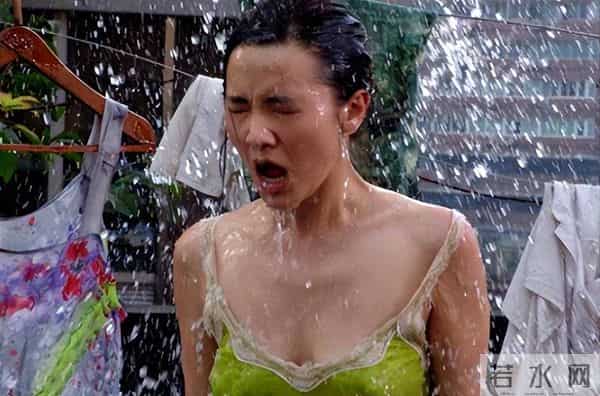 一场生日,戳穿45岁宋佳的江湖地位,人民日报的评价有人信了