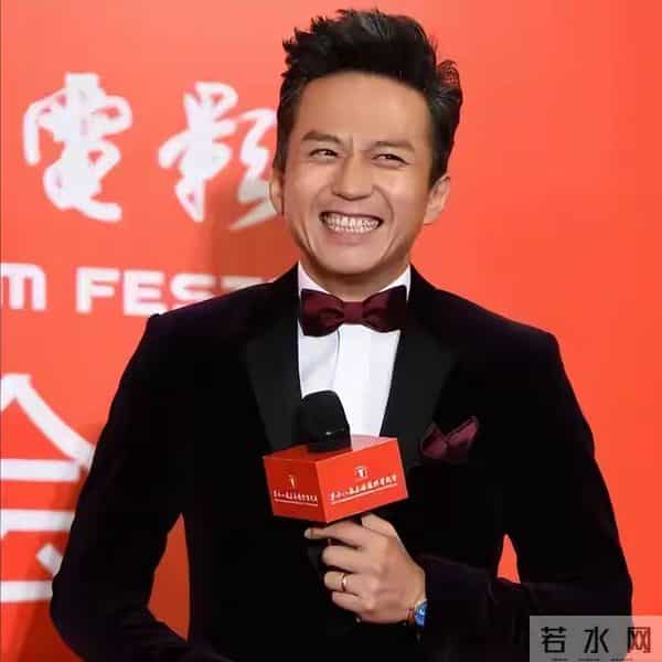 官媒亲宣!46岁邓超事业再攀高,全家移民传闻5个月前就不攻自破