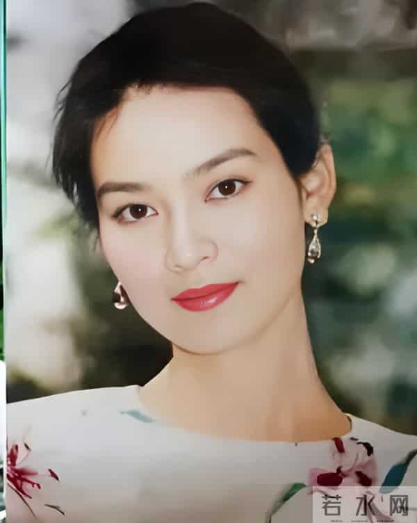 13次夺影后，一生无儿无女，50岁却公开“表白”前夫：她太敢了