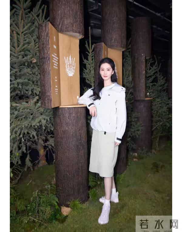 刘诗诗的秋日穿搭,美的恰到好处,不刻意,不张扬