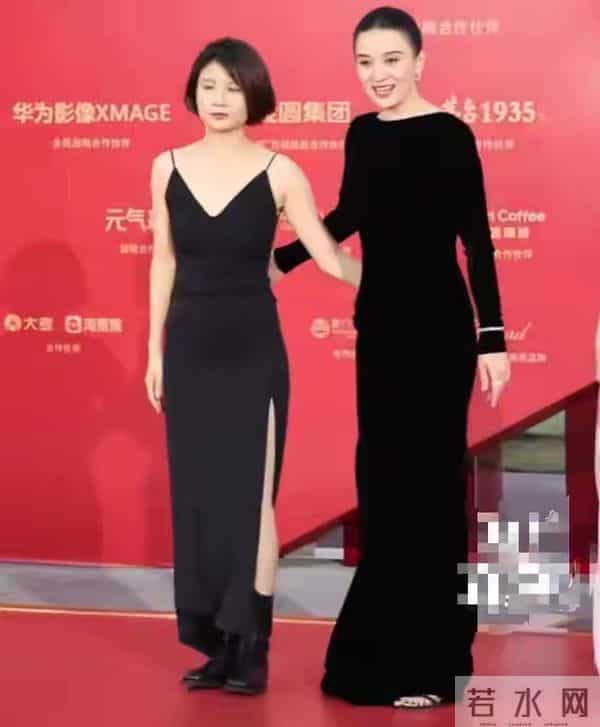 金鸡红毯明星“见光死”,姚晨脸肿,关晓彤造型丑,宋佳叶童得体