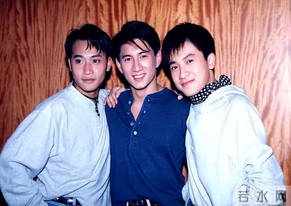 没想到,演唱会风波2个月后,苏有朋仅凭一条动态,实现口碑逆转