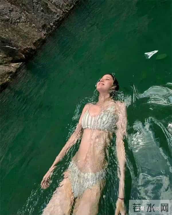 欧阳娜娜—珍藏性感照：从“少女”到“纯欲”！这组图太顶了