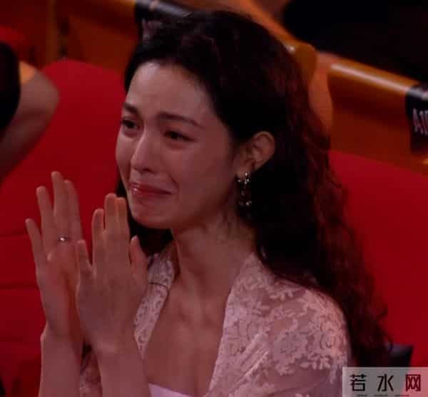 24岁的易烊千玺，成为金鸡奖最年轻影帝，刷新刘烨保持21年的记录