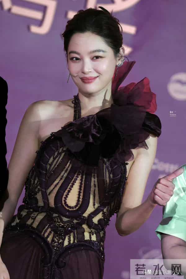 11.15新鲜事：杨紫、关晓彤、易烊千玺、迪丽热巴、倪妮、田曦薇