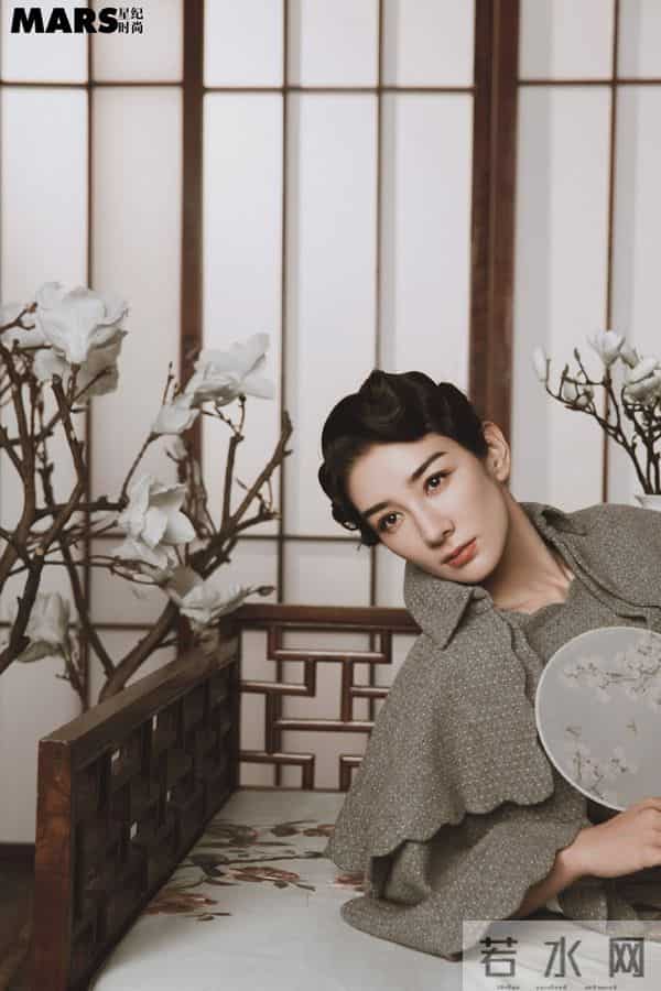 黄奕，复古典雅