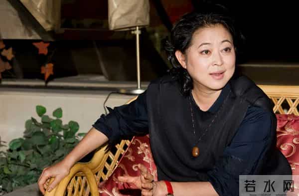 倪萍：半生从容，却为1.97 米的儿子操碎了心，有两大担忧