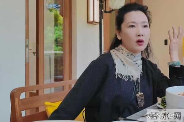 62岁何赛飞自曝给流量演员，被迫让戏，网友扒出她和杨紫合作过