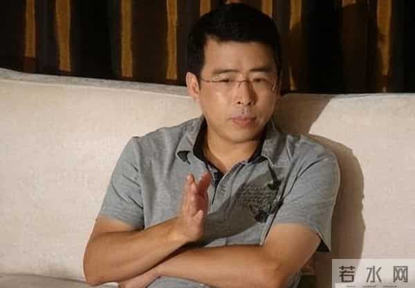 吃中国饭砸中国碗！扬言要让中国向世界道歉的阿丘，如今活成这样