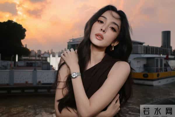 古力娜扎斜肩连衣裙,绝美