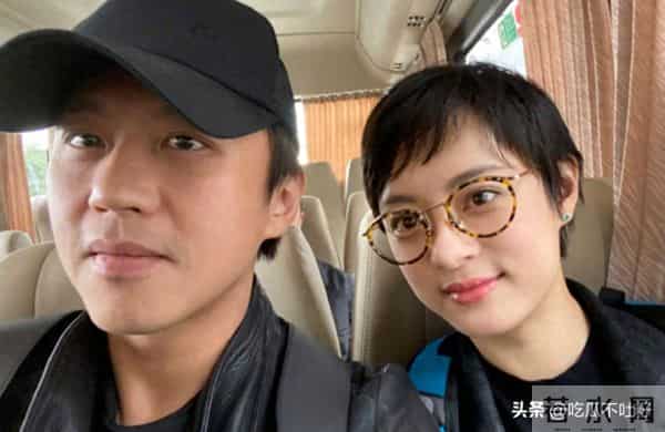 全家移民真相大白五月后，46岁的邓超传来喜讯，一点也不意外！