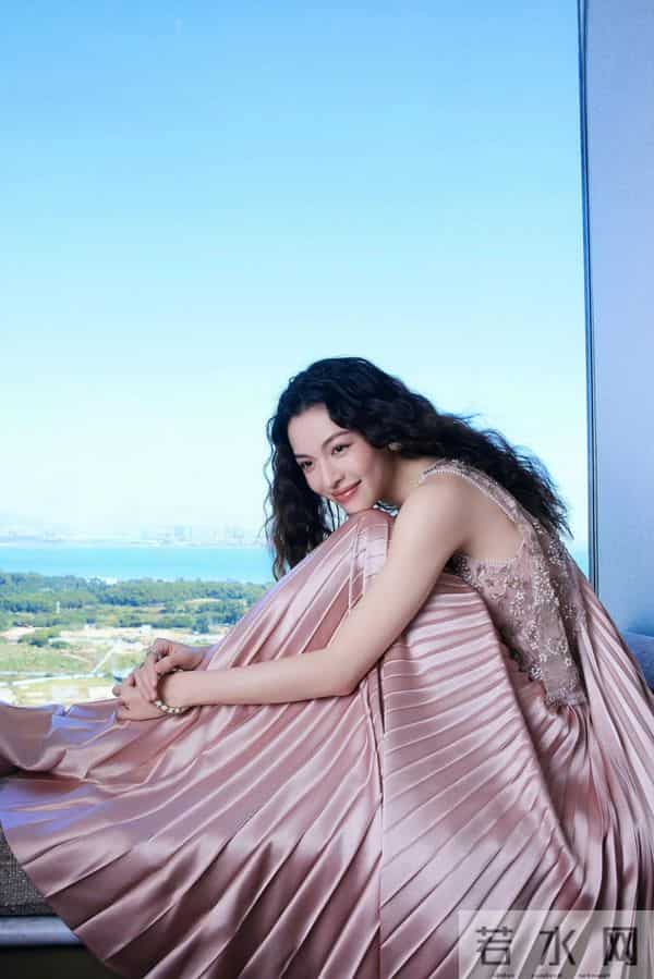 钟楚曦金鸡奖性感写真