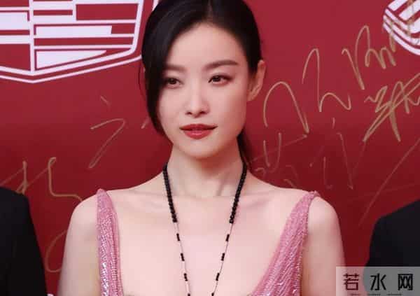 这一夜，内娱的江湖地位、人情冷暖，在倪妮身上体现得淋漓尽致