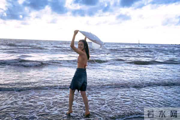 李兰迪——比基尼写真集欣赏