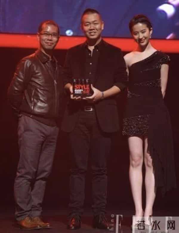 刘亦菲那大白腿老长老长了