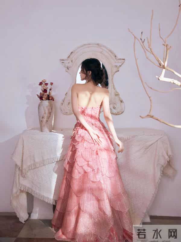 李一桐花仙子 粉色礼服太漂亮了