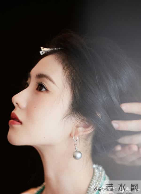 刘浩存 明眸皓齿 挡不住的清纯灵动 又白又美