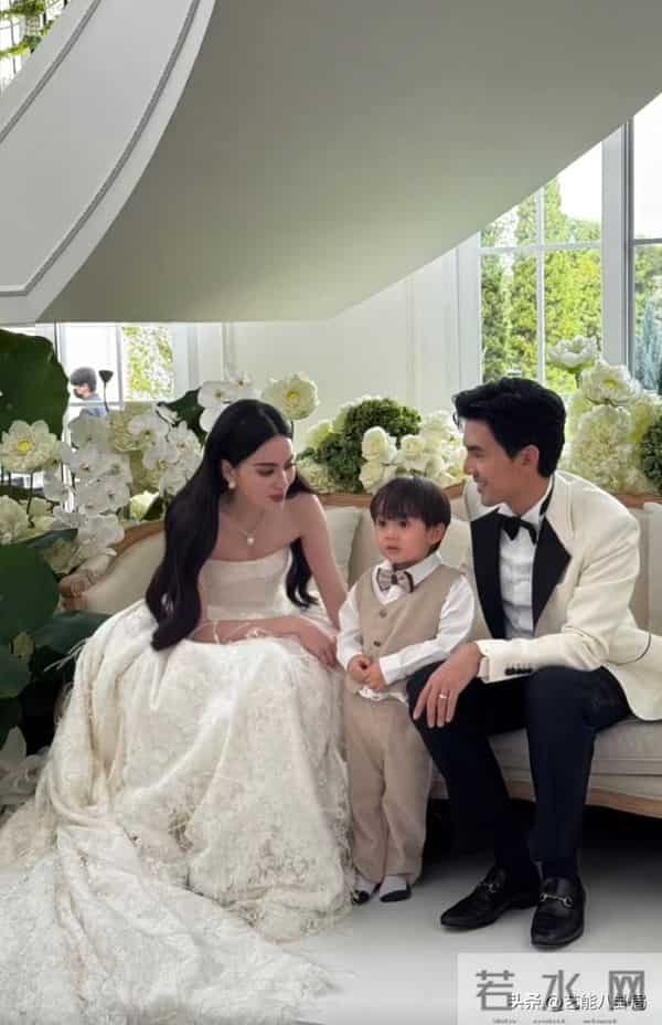 33岁女星嫁大9岁男星!婚戒15克拉,买1800平地建房,写女方名字
