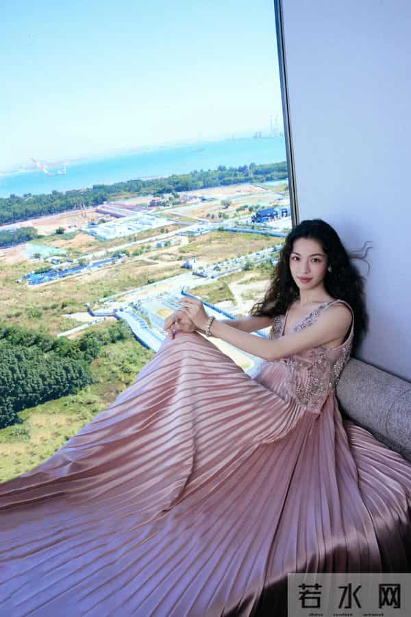 钟楚曦金鸡奖性感写真