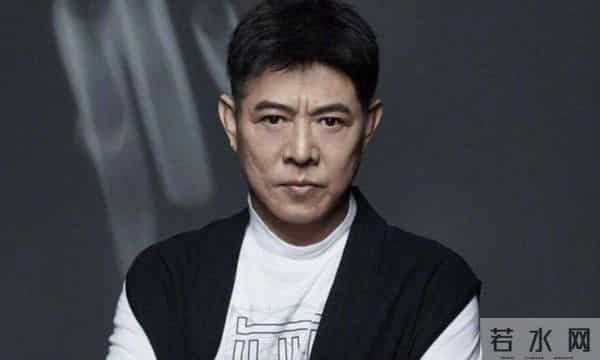 换心还是换血?62岁的李连杰脱衣自证,让人担心的事还是发生了