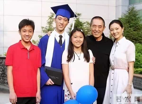 24岁的易烊千玺,成为金鸡奖最年轻影帝,刷新刘烨保持21年的记录