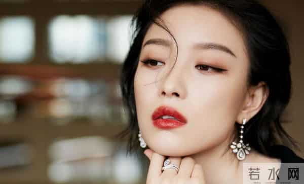 这一夜，内娱的江湖地位、人情冷暖，在倪妮身上体现得淋漓尽致