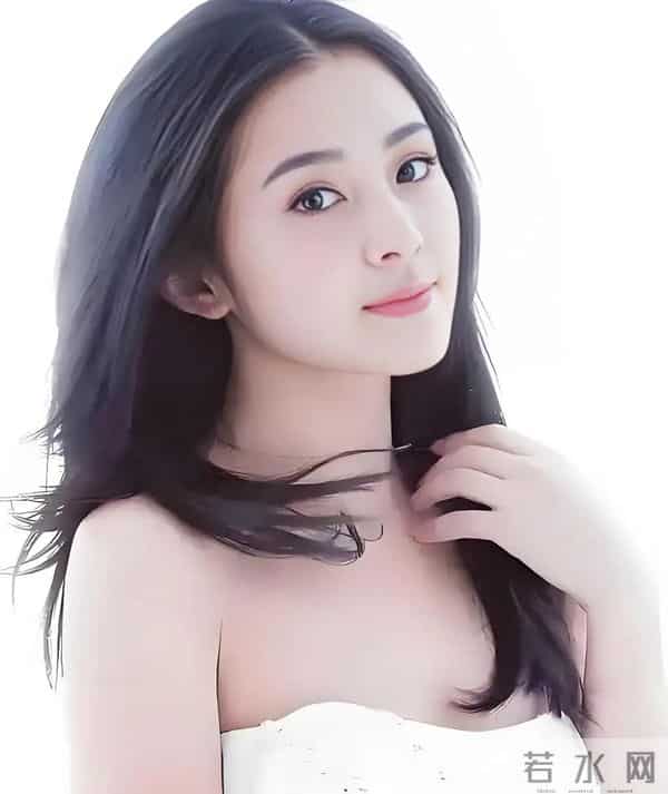 酸酸甜甜的张含韵,本以为她是甜妹,没想到身材这么好