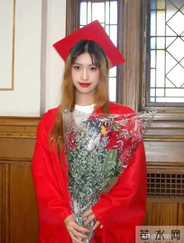 徐帆赴美参加养女徐朵的高中毕业典礼,徐朵蜕变惊艳全场!