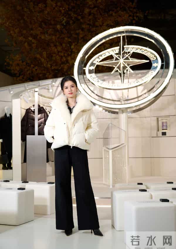 张婧仪亮相太平鸟活动!糯米团子般软糯可爱,冬日温婉气质太治愈