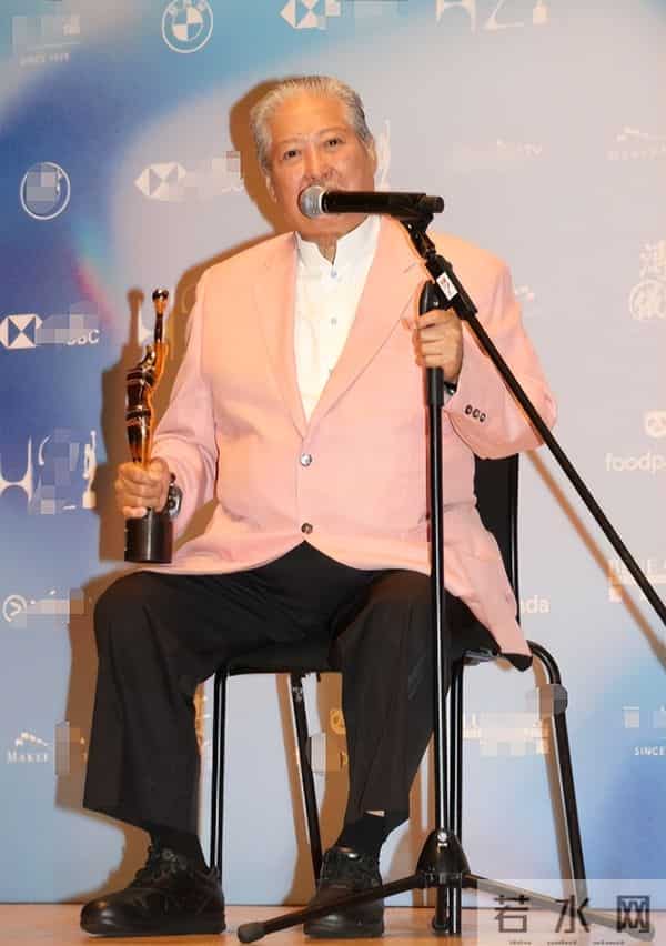 钱再多有什么用，76岁身家超30亿的洪金宝，仍要为儿子婚姻操碎心