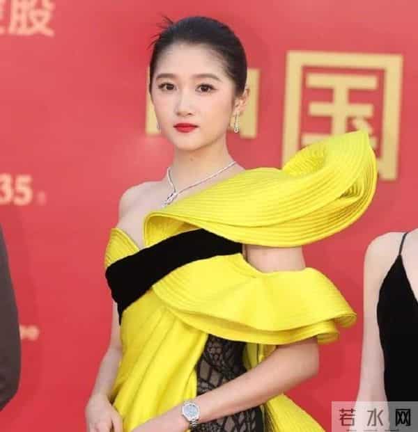 蒋梦婕金鸡女神美出圈!陈都灵惊艳宋佳优雅,看到关晓彤:爱了!