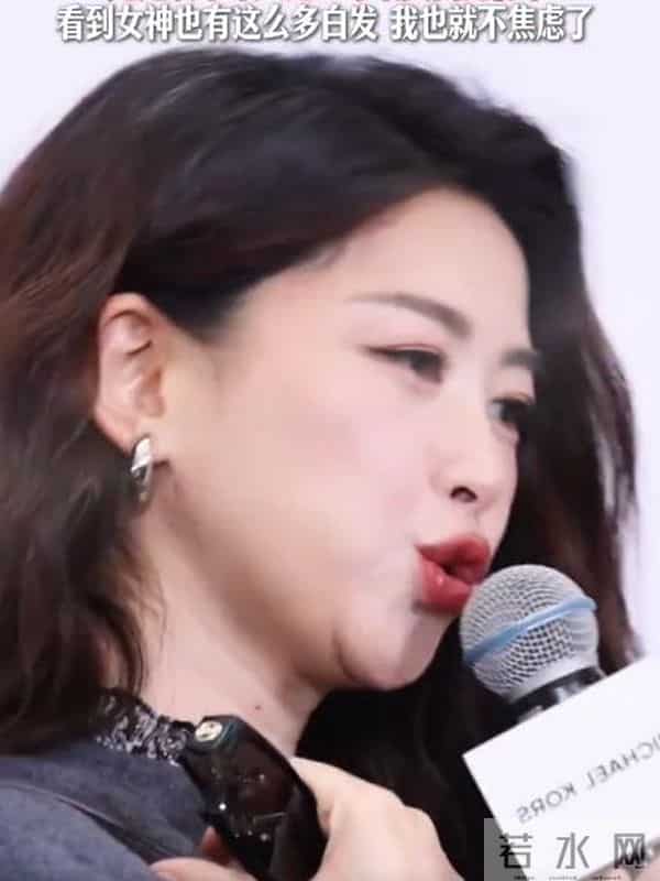 人老珠黄?41岁朱珠现身机场,白发明显皱纹也多,断崖衰老不敢认