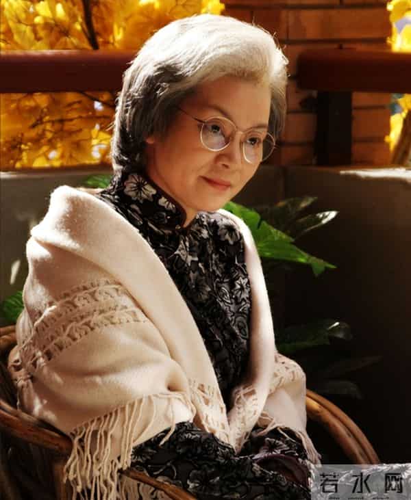 13次夺影后,一生无儿无女,50岁却公开“表白”前夫:她太敢了