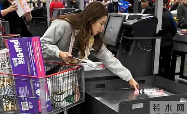 钟嘉欣婚变后续:亲口否认传闻,笑着说正和老公筹备十周年纪念日