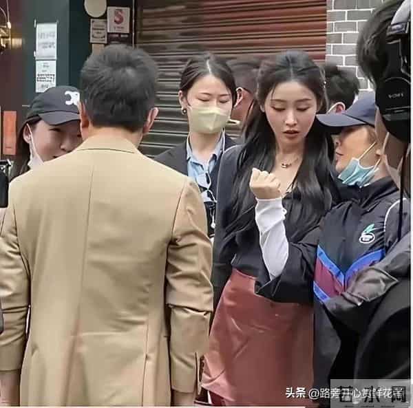 张天爱没了美颜滤镜也太普通了