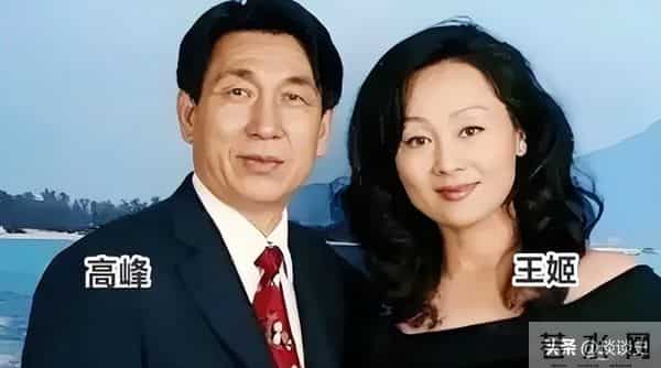 母亲是影后，丈夫是著名演员，公公是央视名嘴，34岁的她在当网红