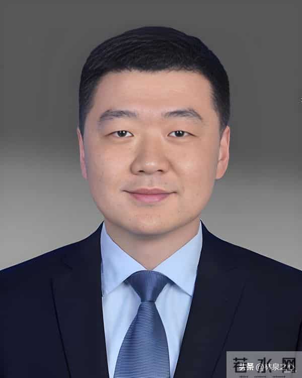 一句话让倪萍泪崩！杨亚洲儿子杨博力挺继母，背后原因让人心疼