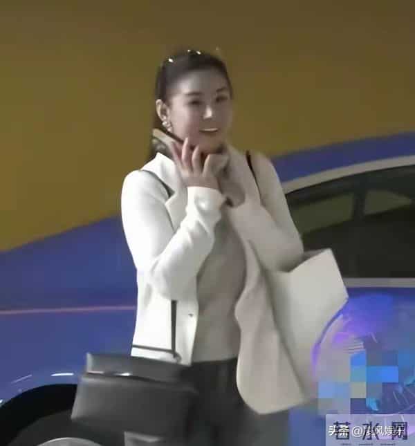 李小萌近况曝光,丈夫王雷财力藏不住了,怪不得他被称为“戏霸”