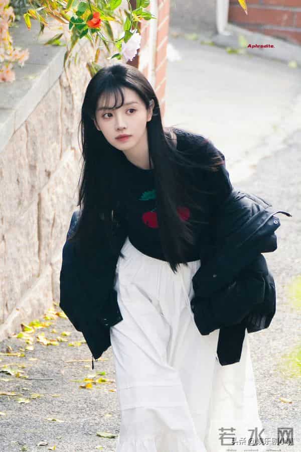 11.15新鲜事：杨紫、关晓彤、易烊千玺、迪丽热巴、倪妮、田曦薇