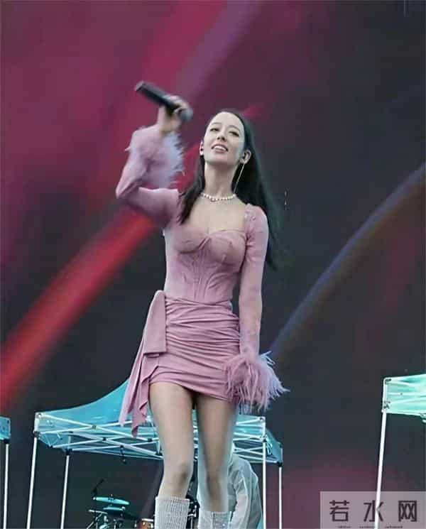 朗朗也吃太好了吧，他老婆这身材简直绝了