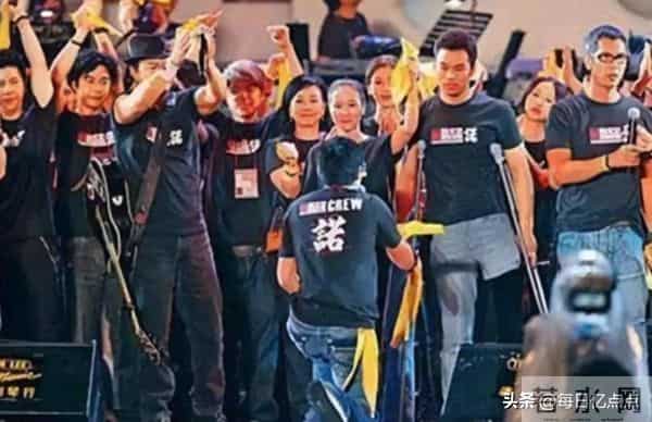 央媒转发刘德华全运会表演，捐款过亿零绯闻，难怪红了40年！