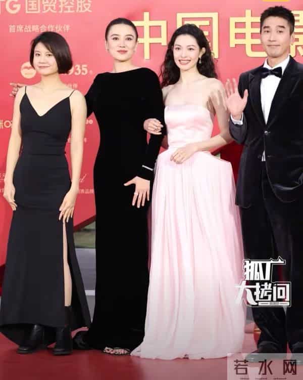 老天开眼了!关晓彤终于穿对 像神女下凡,辛芷蕾穿成紫茄子 好搞笑