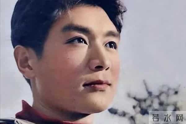 照顾患病妻子60年,儿女事业有成家庭幸福,他却只想做个普通老头