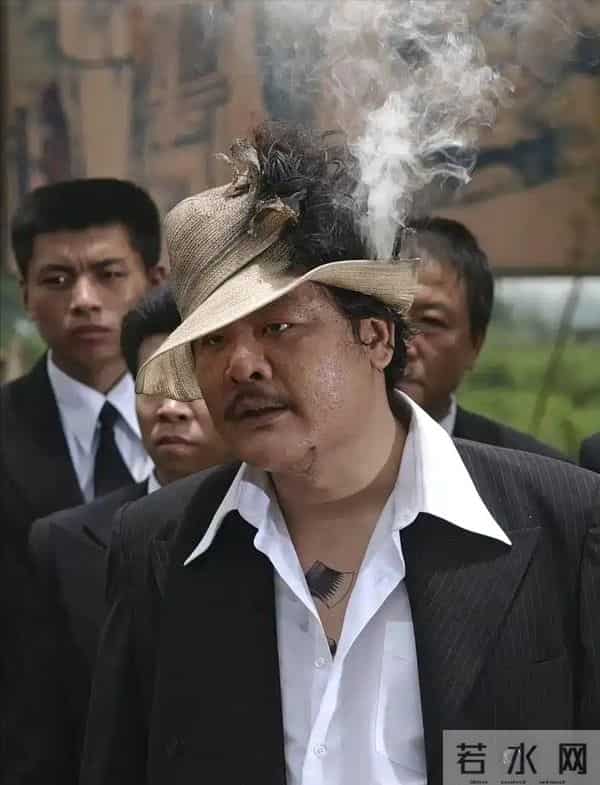 曝知名港星赌博输光家产，欠下百亿巨债驾车逃跑！豪车豪宅被查封