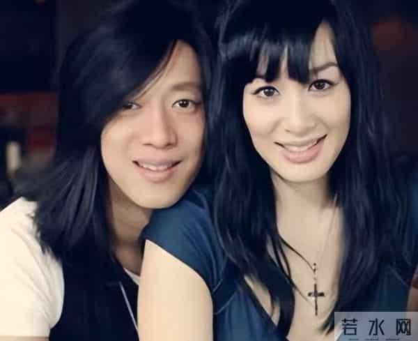 三婚带3个女儿嫁小丈夫的钟丽缇，结婚9周年坦言，想为对方生孩子