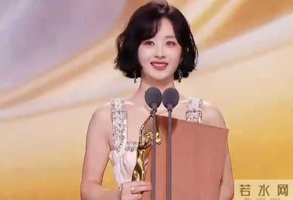 和景甜闪婚传闻仅2个月,冯绍峰再次官宣喜讯,赵丽颖也高攀不起